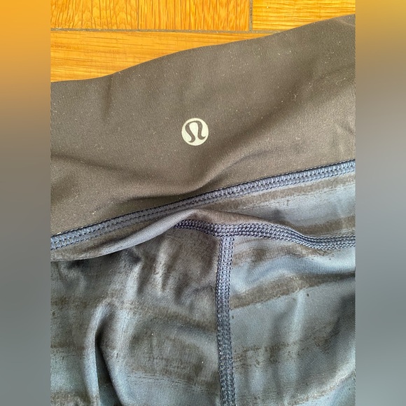 Lululemon Run Top Speed Crop Good Vibes Deep Navy Blue and Black - Size 4 - Picture 4 of 8